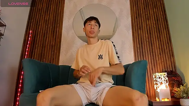 Snapshot of AlessandroDybala chatting on February 4, 12:33 pm AlessandroDybala online show from February 4, 12:33 pm