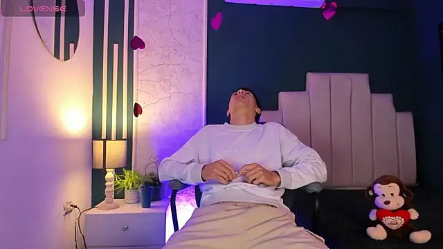 Snapshot of AlessandroDybala chatting on February 16, 12:10 pm AlessandroDybala online show from February 16, 12:10 pm