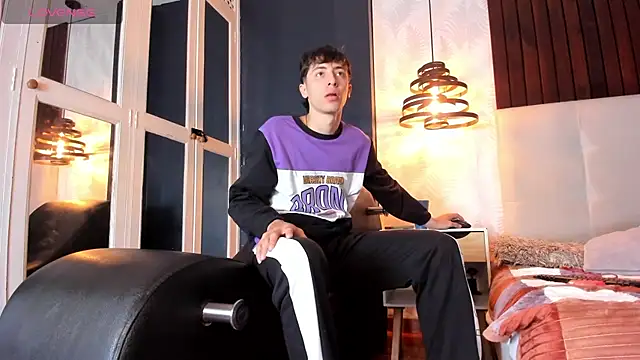 Snapshot of AlessandroDybala chatting on March 9, 11:47 am AlessandroDybala online show from March 9, 11:47 am