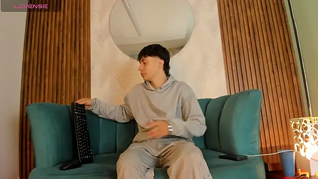 Snapshot of AlessandroDybala chatting on March 22, 12:14 pm AlessandroDybala online show from March 22, 12:14 pm