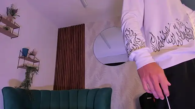 Snapshot of AlessandroDybala chatting on September 25, 11:58 am AlessandroDybala online show from September 25, 11:58 am