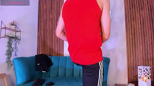 Snapshot of AlessandroDybala chatting on October 14, 12:50 pm AlessandroDybala online show from October 14, 12:50 pm