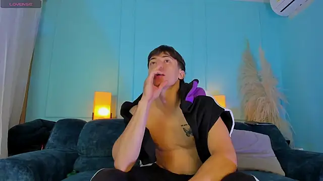 Snapshot of AlessandroDybala chatting on December 3, 12:47 pm AlessandroDybala online show from December 3, 12:47 pm