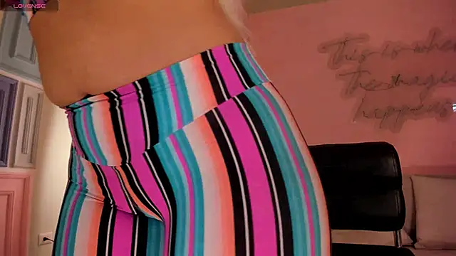 AnnaBrooks1 online show from March 18, 7:31 pm