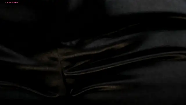 AnnaBrooks1 online show from December 15, 7:51 pm