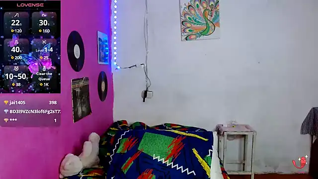 Snapshot of sensitive_brunette chatting on January 14, 11:16 pm sensitive brunette online show from January 14, 11:16 pm