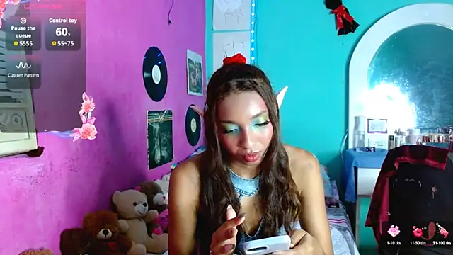 Snapshot of sensitive_brunette chatting on November 20, 12:11 am sensitive brunette online show from November 20, 12:11 am