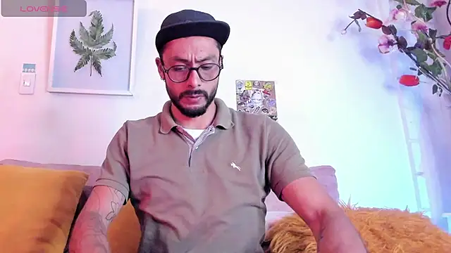 Snapshot of Tom_cooper_ chatting on January 15, 1:31 pm Tom cooper online show from January 15, 1:31 pm