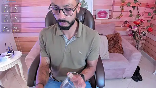 Snapshot of Tom_cooper_ chatting on January 30, 12:48 pm Tom cooper online show from January 30, 12:48 pm