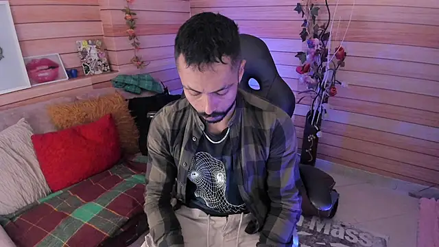 Snapshot of Tom_cooper_ chatting on March 13, 1:07 pm Tom cooper online show from March 13, 1:07 pm