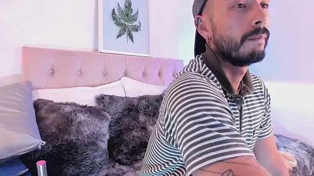 Snapshot of Tom_cooper_ chatting on September 9, 1:21 pm Tom cooper online show from September 9, 1:21 pm