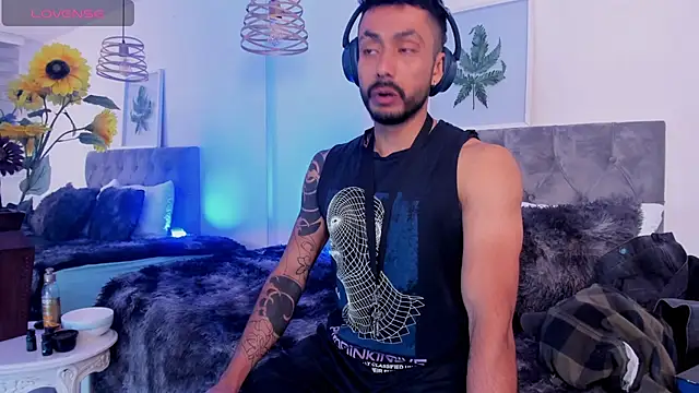 Snapshot of Tom_cooper_ chatting on September 27, 1:05 pm Tom cooper online show from September 27, 1:05 pm