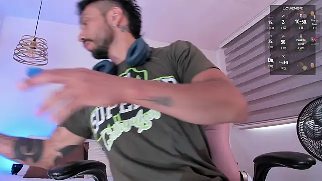 Snapshot of Tom_cooper_ chatting on October 2, 12:56 pm Tom cooper online show from October 2, 12:56 pm