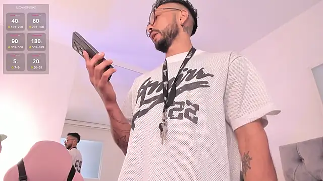 Snapshot of Tom_cooper_ chatting on November 17, 12:33 pm Tom cooper online show from November 17, 12:33 pm