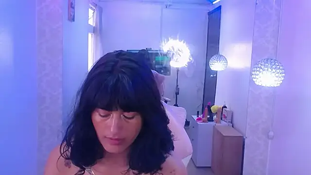 Snapshot of candy_lux_ chatting on January 13, 8:04 pm candy lux online show from January 13, 8:04 pm