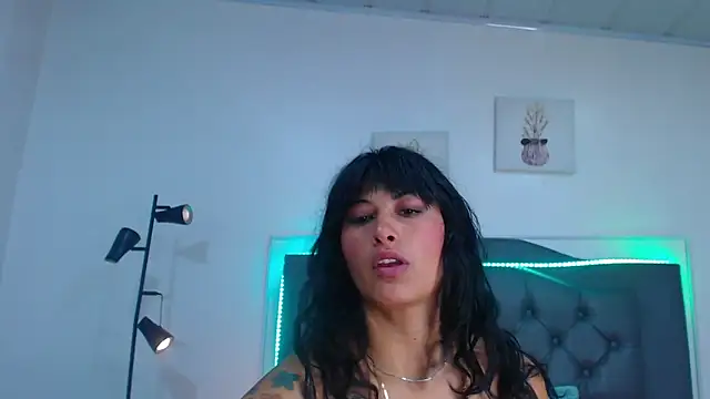 Snapshot of candy_lux_ chatting on October 7, 6:38 pm candy lux online show from October 7, 6:38 pm