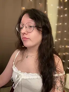 Snapshot of emigooflordXD chatting on February 2, 5:37 pm emigooflordXD online show from February 2, 5:37 pm