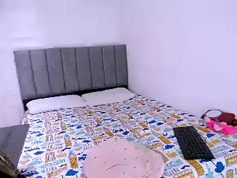 nataly red online show from February 4, 4:50 pm