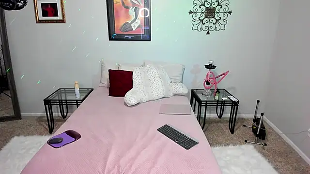 yiauana online show from February 20, 12:36 pm