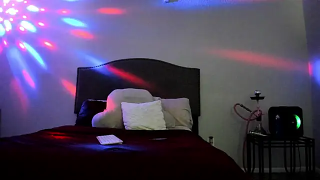 yiauana online show from September 9, 8:47 am