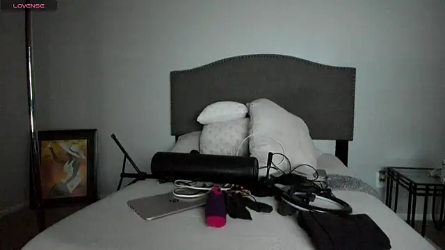 yiauana online show from October 1, 4:51 am