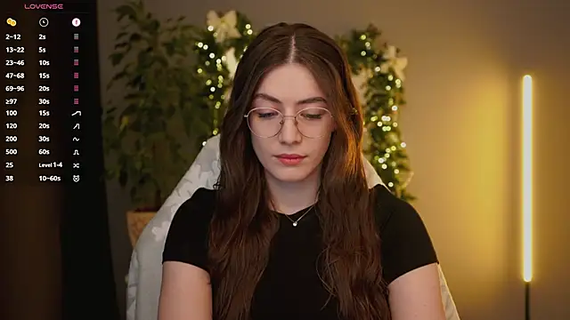 Ester Hill online show from December 19, 1:56 am