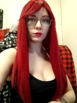 ElliMoor online show from March 4, 3:59 pm