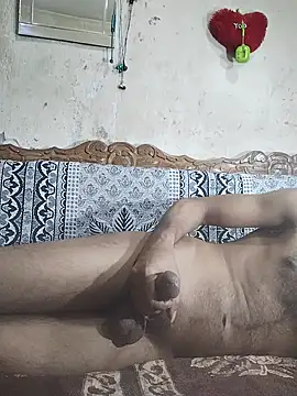 BadBoySmoker7070 online show from March 17, 11:32 pm