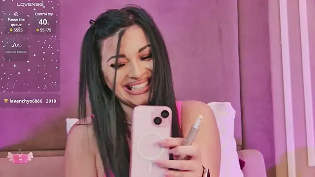 EmilyColle  online show from March 21, 8:17 am