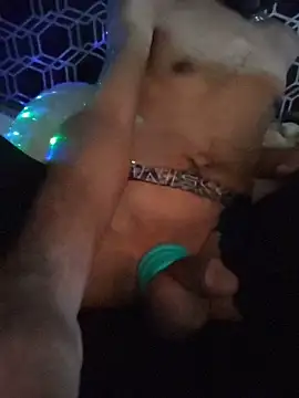 Snapshot of Sir-meltsclearrockzalot chatting on November 22, 10:20 pm Sir-meltsclearrockzalot online show from November 22, 10:20 pm