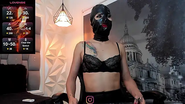Snapshot of kamila_twink_sexy chatting on December 3, 7:10 am kamila twink sexy online show from December 3, 7:10 am