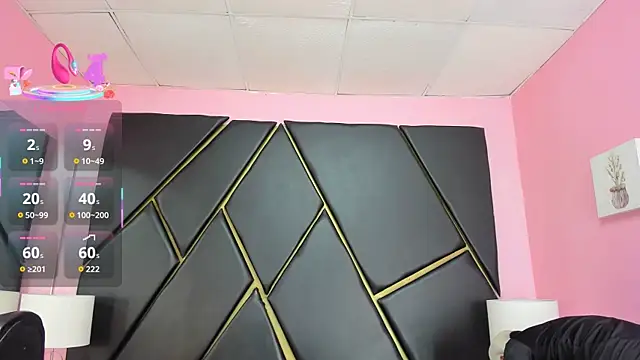 Snapshot of MilanZaire chatting on November 22, 12:31 am MilanZaire online show from November 22, 12:31 am