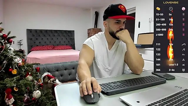 supermanboy94 online show from December 17, 6:19 am