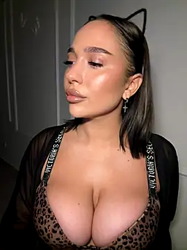 Snapshot of CardiSweetBaby chatting on September 23, 4:54 pm CardiSweetBaby online show from September 23, 4:54 pm