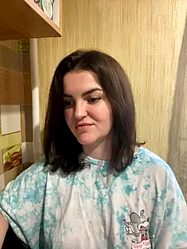 Snapshot of Karolina_llove chatting on December 3, 9:33 am Karolina llove online show from December 3, 9:33 am