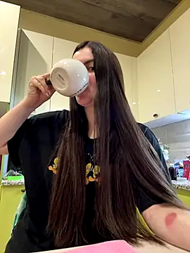 Snapshot of Karolina_llove chatting on October 27, 6:56 pm Karolina llove online show from October 27, 6:56 pm