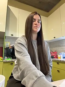 Snapshot of Karolina_llove chatting on November 6, 10:16 am Karolina llove online show from November 6, 10:16 am