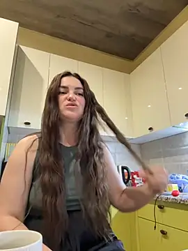 Snapshot of Karolina_llove chatting on November 12, 12:00 am Karolina llove online show from November 12, 12:00 am