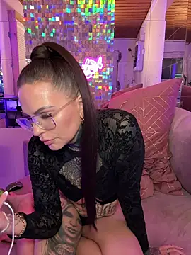 AileenInkOfficial online show from February 2, 6:20 pm