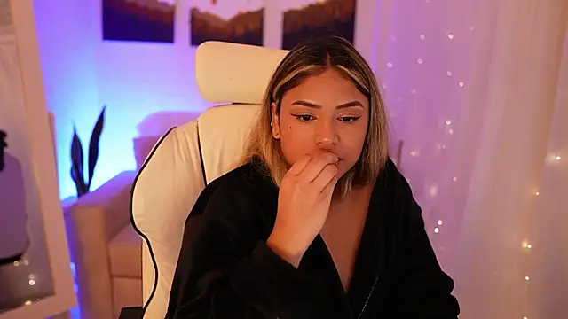 SaraParisi online show from December 22, 12:07 am