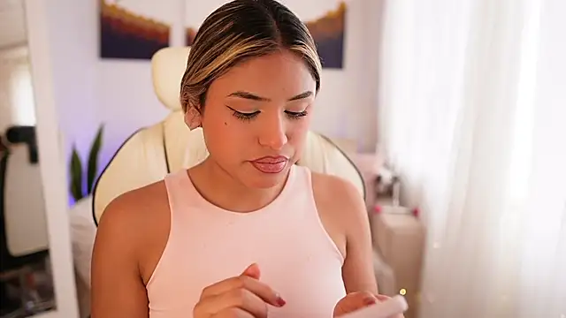 SaraParisi online show from December 28, 9:19 pm