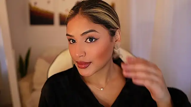 SaraParisi online show from December 31, 10:56 pm