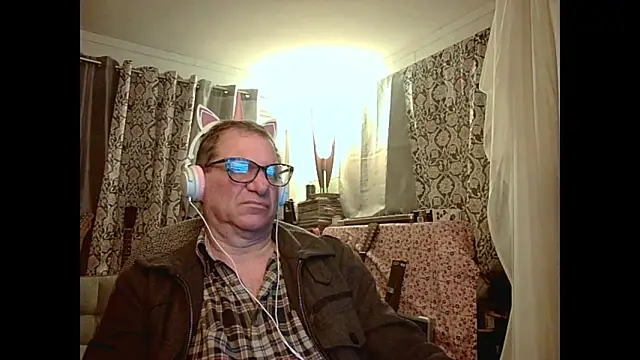 coryassman online show from February 1, 12:37 pm