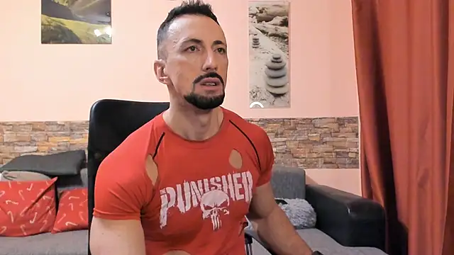 HotHunkTrainer online show from January 17, 8:52 am