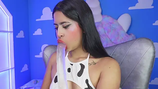 miss romyna online show from December 19, 11:06 am