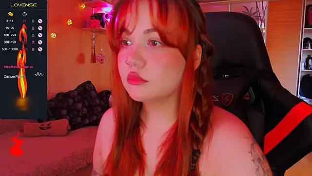 Snapshot of lala_loulou_land chatting on November 4, 12:26 pm lala loulou land online show from November 4, 12:26 pm