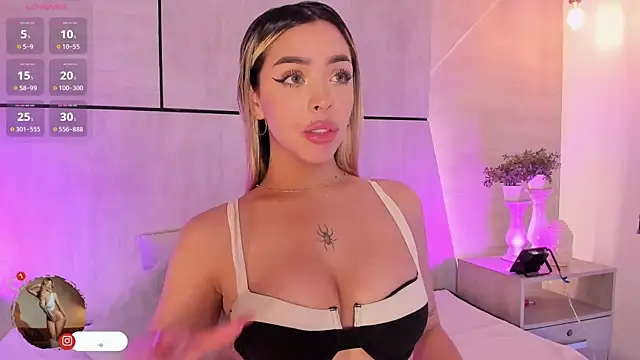 Snapshot of Addison_baker chatting on January 18, 2:14 am Addison baker online show from January 18, 2:14 am