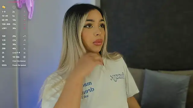 Snapshot of Addison_baker chatting on February 3, 7:52 pm Addison baker online show from February 3, 7:52 pm