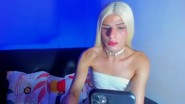 Snapshot of emperatrizhotwolf chatting on February 23, 9:16 pm emperatrizhotwolf online show from February 23, 9:16 pm