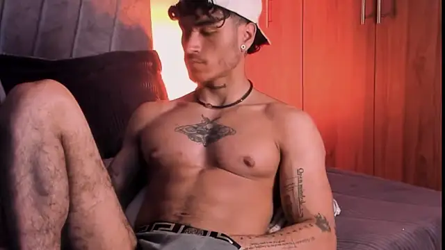 Snapshot of Thomas_Fit1 chatting on September 20, 2:45 am Thomas Fit1 online show from September 20, 2:45 am